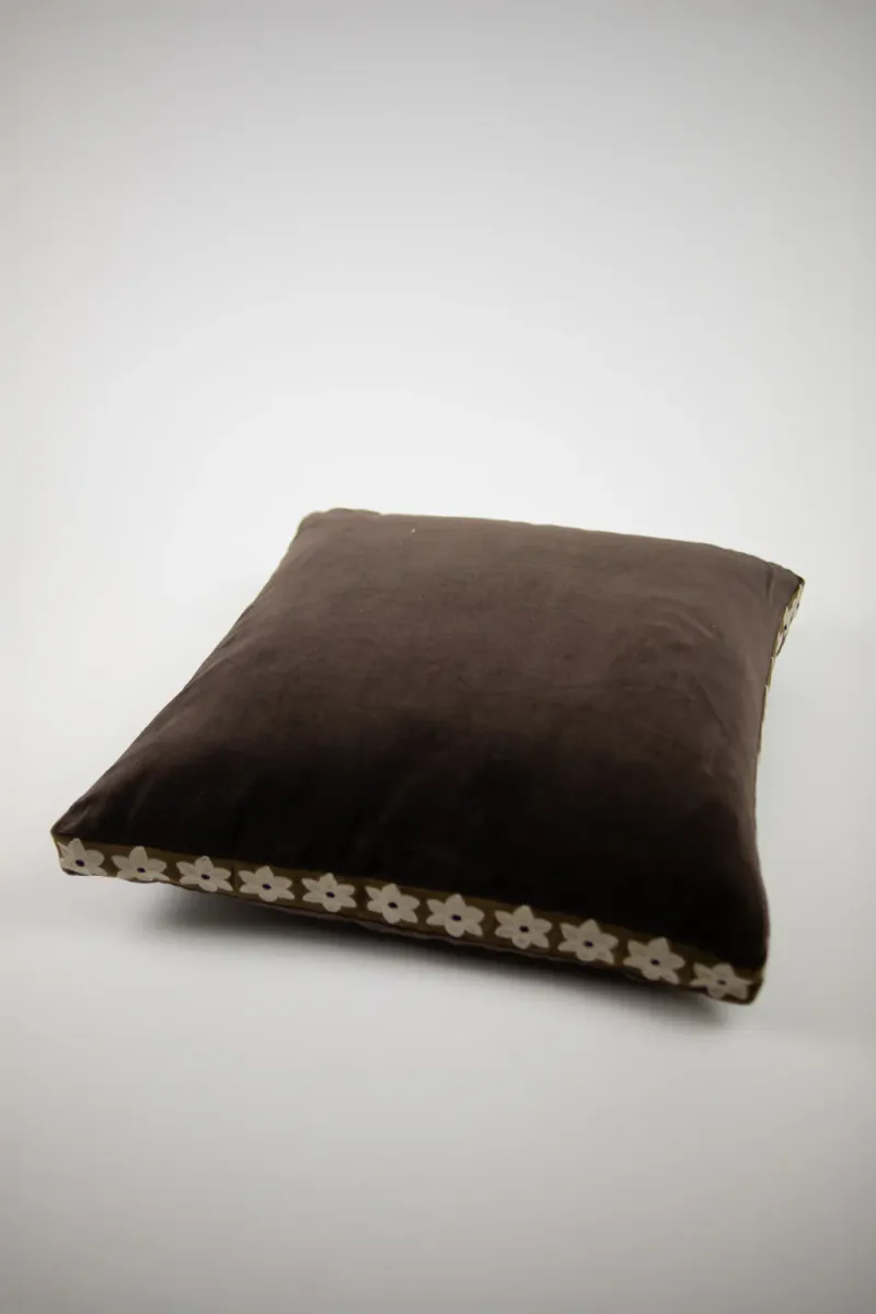  Daisy coffee brown 60x60
